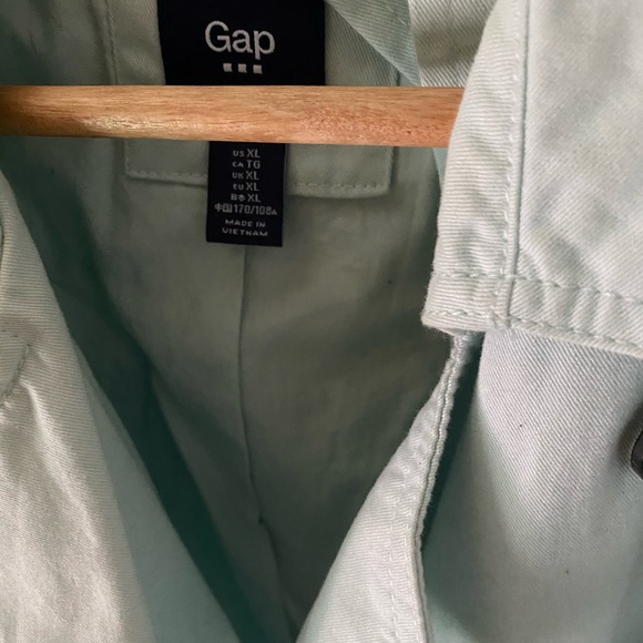 Woman’s jacket - Picture 3 of 4